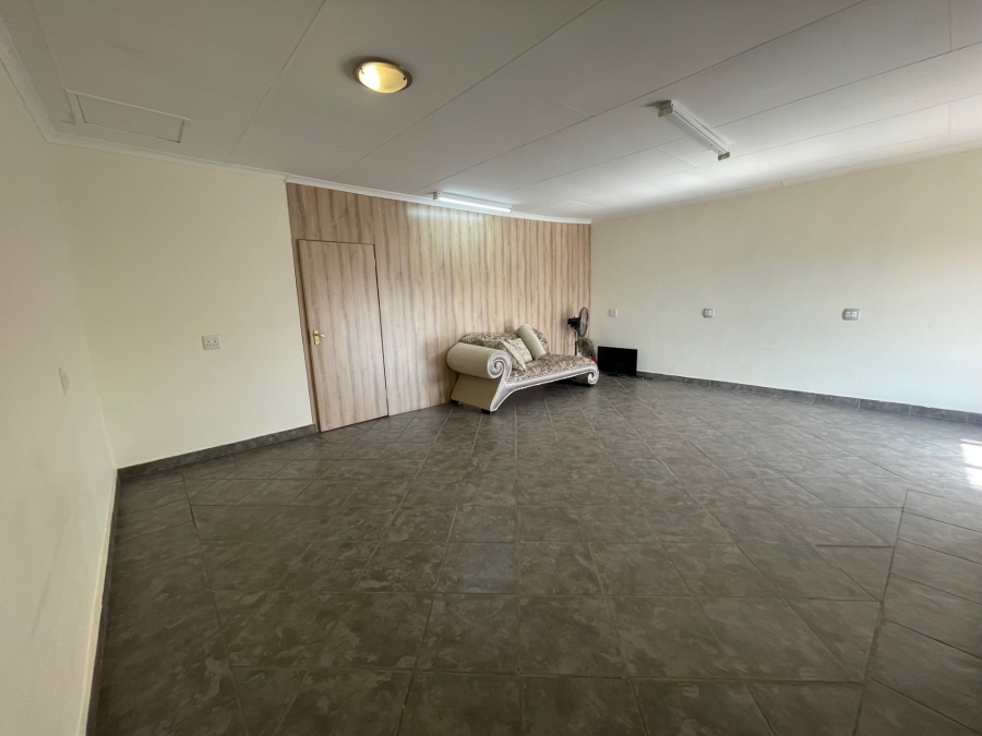 6 Bedroom Property for Sale in Dan Pienaar Free State